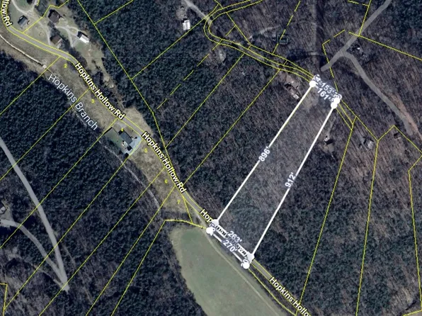 320 Hilltop Ln, Gainesboro, TN 38562