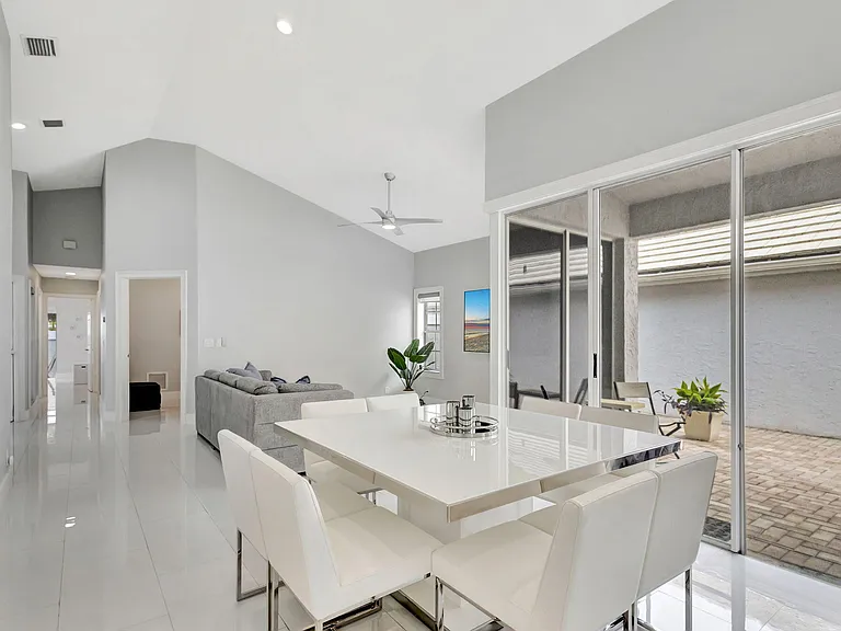 7 Wyndham Ln — Photo 15
