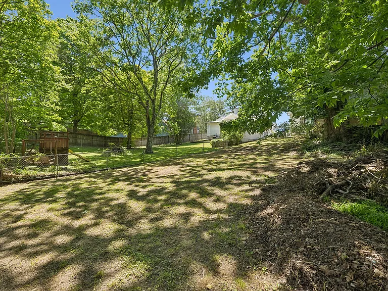 821 Greenwood Ave — Photo 33