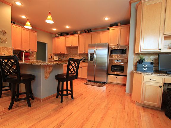 2nd image of 7125 Laurel Ave SE