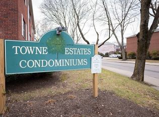 99 Lake Shore Rd APT 3, Brighton, MA 02135