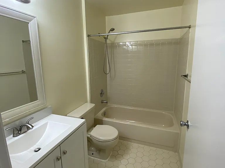269 Kempsey Dr — Photo 18