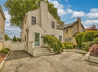 2635 Bayview Ave, Merrick, NY 11566