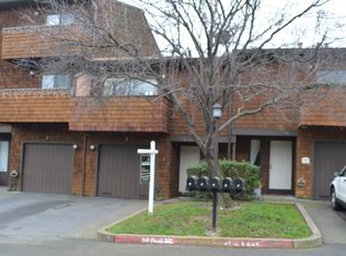 3 Liberty Ln, Petaluma, CA 94952