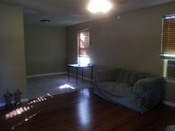 5th image of 1104 E Nueces St