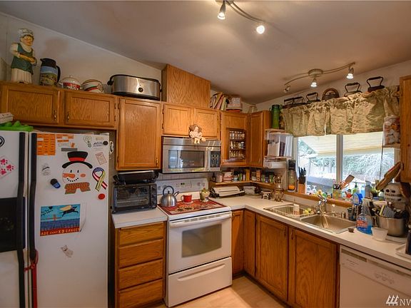 5th image of 16702 10th Avenue Ct E