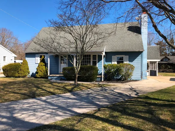 123 Meadowview Ave, Absecon, NJ 08201