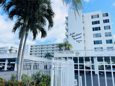 301 Lake Shore Dr APT 703, Lake Park, FL, 33403
