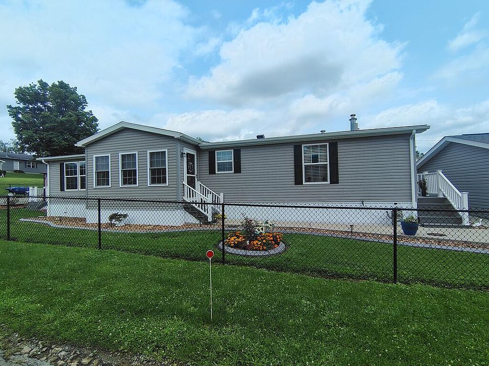 1st image of 3959 Maple St