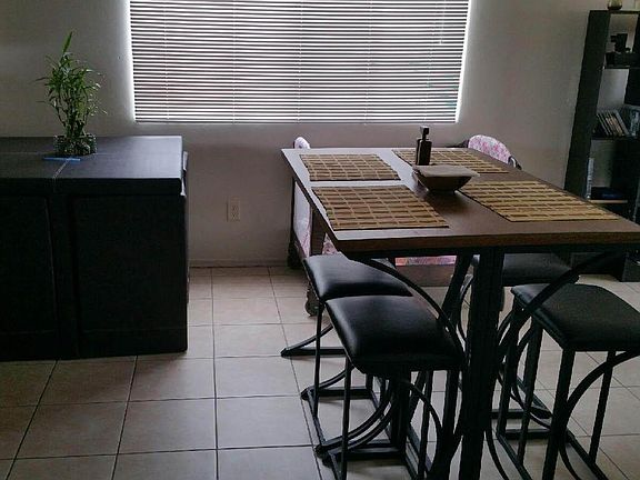 4th image of 38 E Calle Sevilla