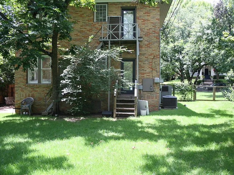 3109 Wheeler St #B — Photo 12