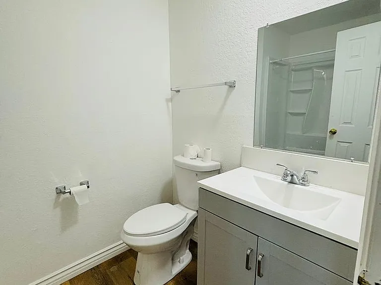 10635 Sherman Grove Ave — Photo 36