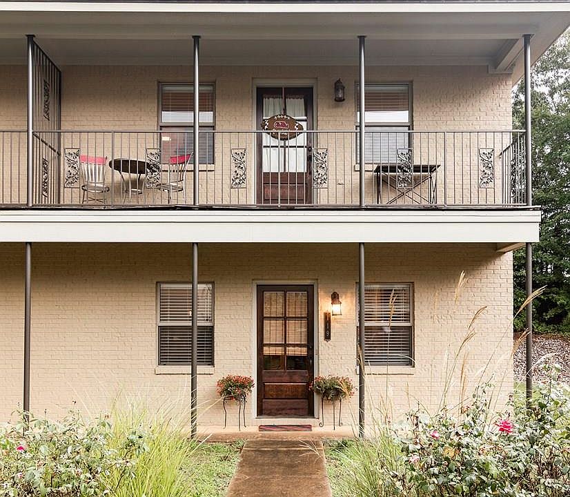 1st image of 119 Orleans Oak