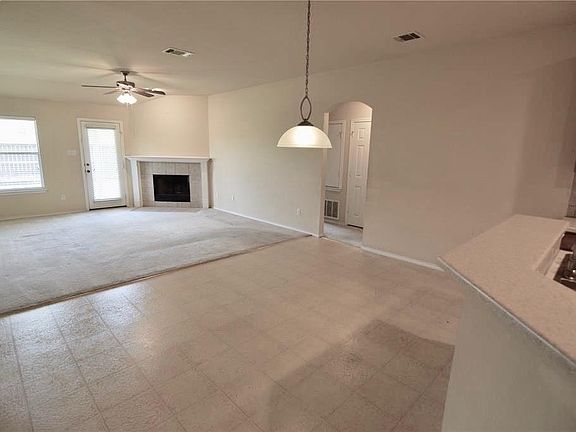 5th image of 708 Timothy John Dr