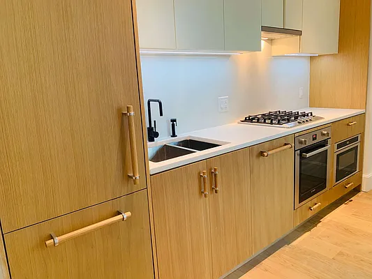 Rented by Chase Global M Realty LLC | media 15