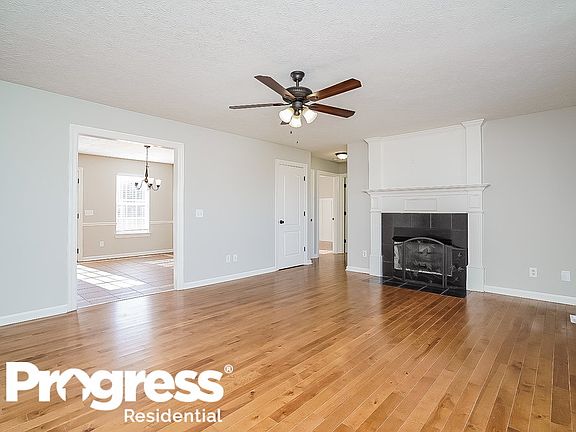 4th image of 926 Hawksridge Dr