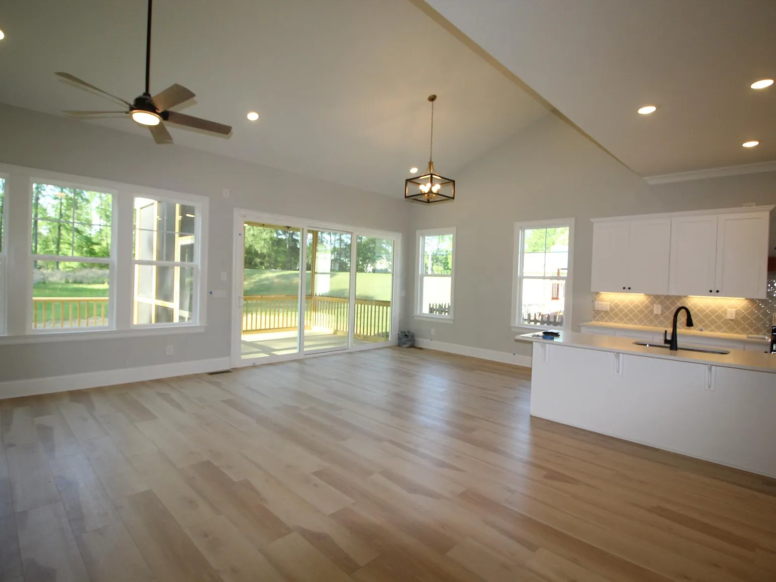 1028 Phelps West Rd — Photo 4