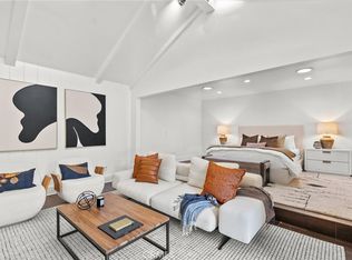 14115 Greenleaf St, Sherman Oaks, CA 91423