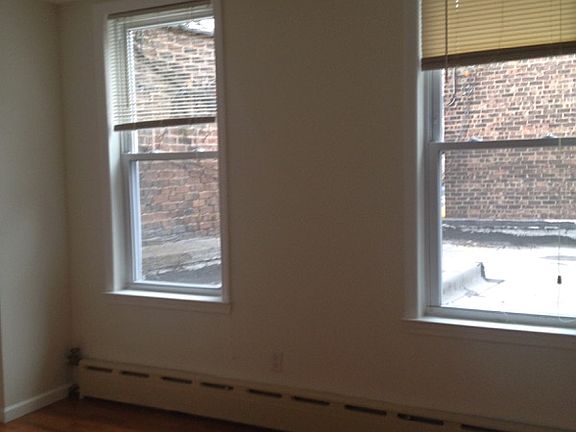 4th image of 305 Livingston St APT 1