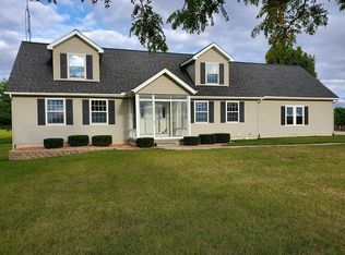 2301 Sharon Holw, Grass Lake, MI 49240