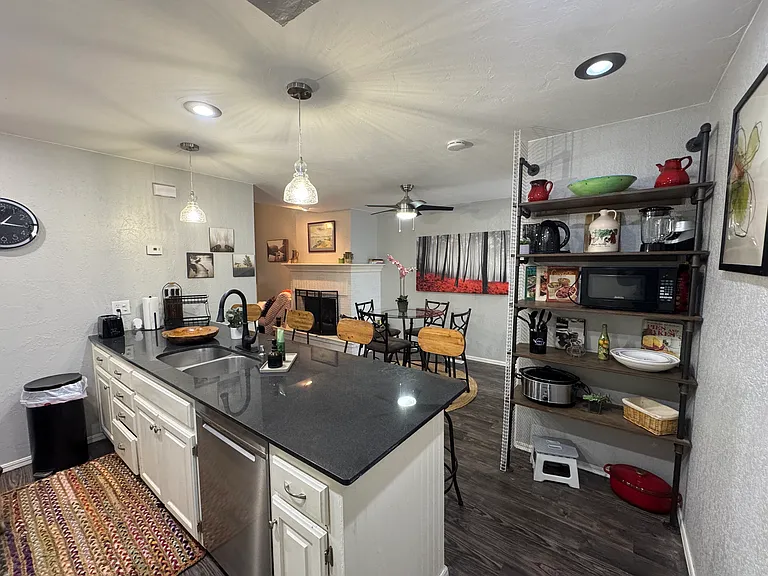 2902 Village Cir — Photo 8