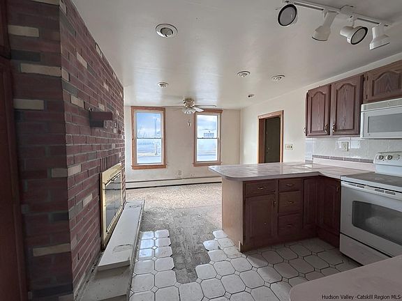 5th image of 265 Mansion Street