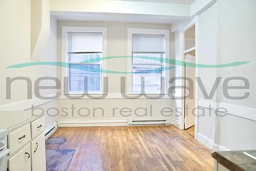 161 Endicott St Photo 1