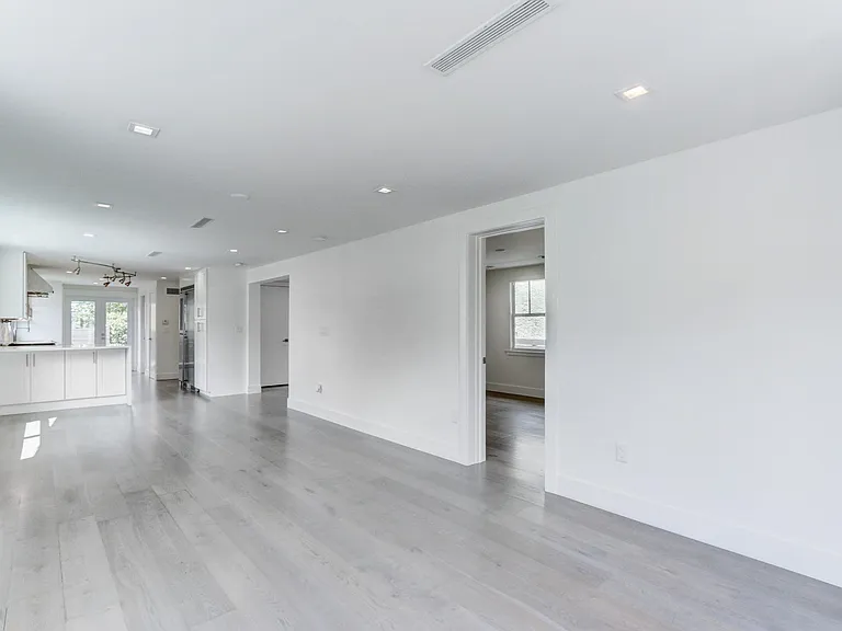 833 Ardmore Rd — Photo 12