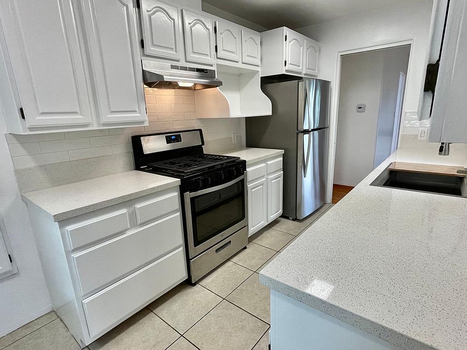 1st image of 4638 Larkspur St
