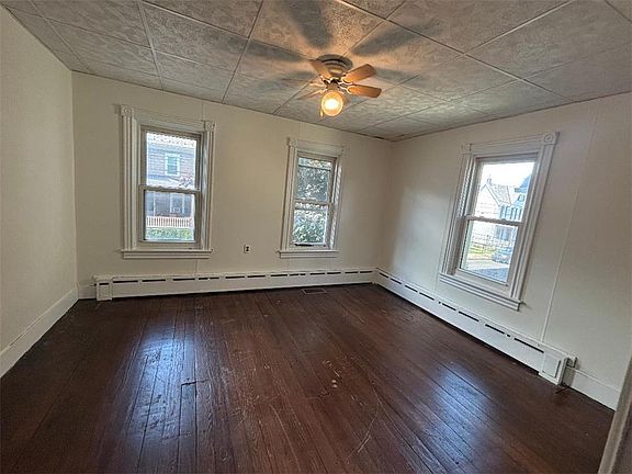 4th image of 736 George St