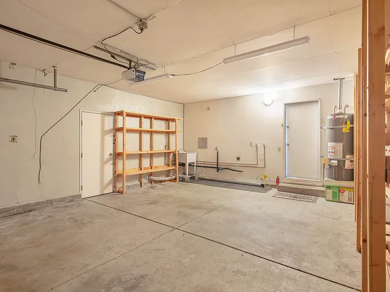 2225 Mount Whitney Dr — Photo 13