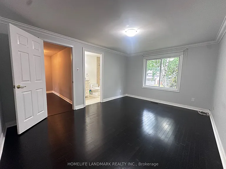 3 Padget Pl — Photo 10