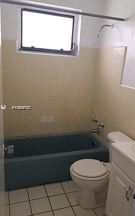 5th image of 12605 NE 13th Ave APT 2