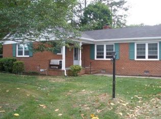 917 Hornsbyville Rd, Yorktown, VA 23692