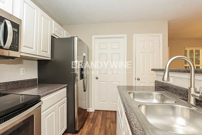 1777 Antebellum Dr — Photo 9
