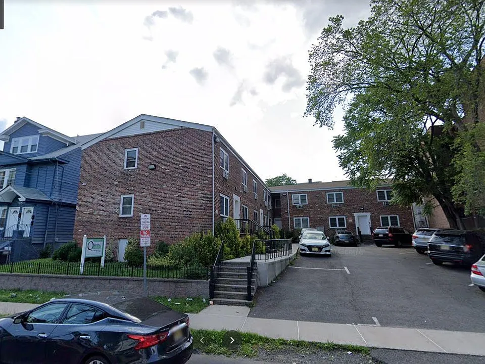 341 Osborne Ter #C