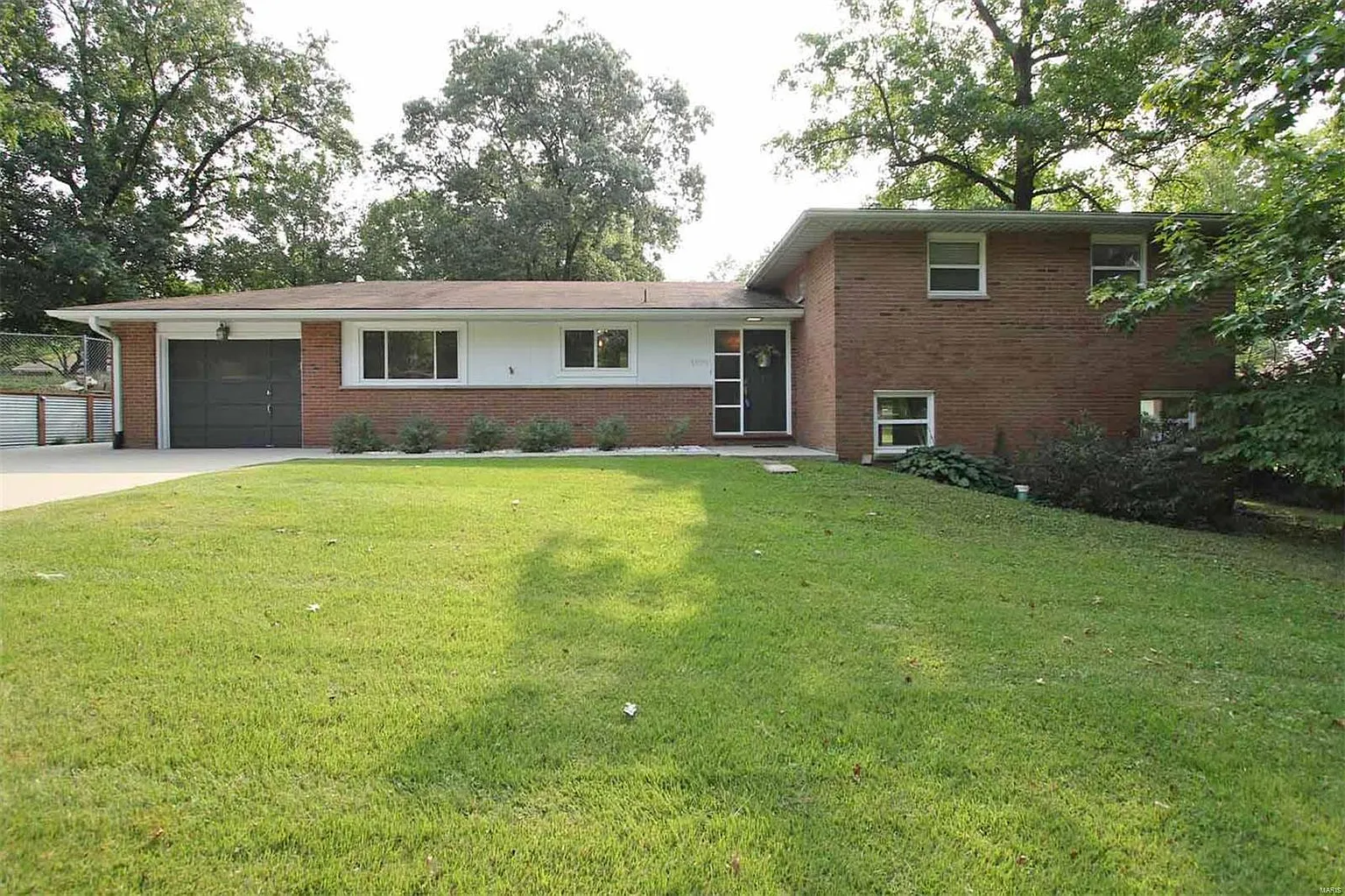4805 Dadrian Dr photo 1