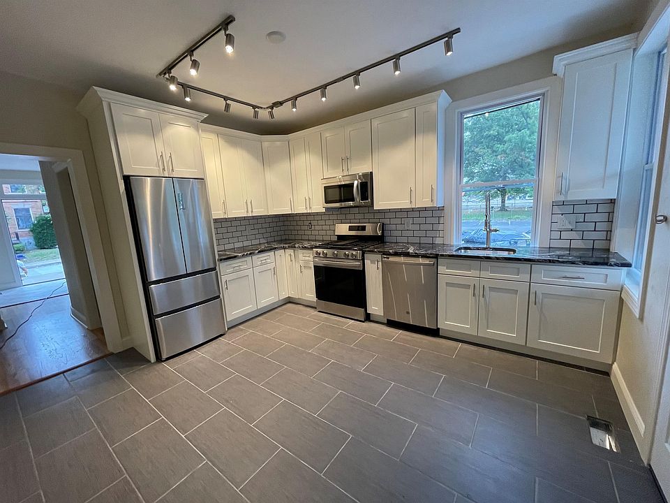1st image of 211 Amber St APT 1