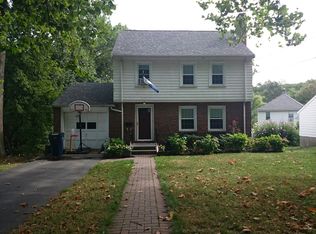 36 Carlson Cir, West Roxbury, MA 02132