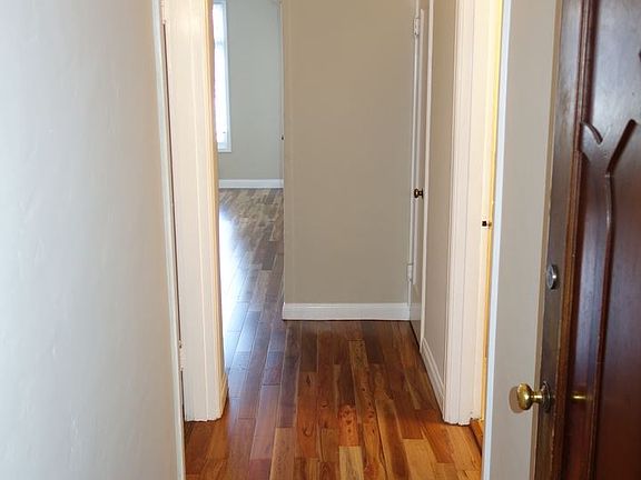 3rd image of 882 Cleveland St APT 28