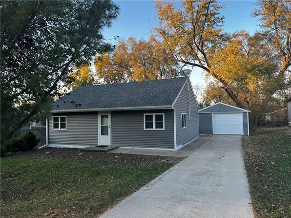 442 E Diehl Ave, Des Moines, IA 50315