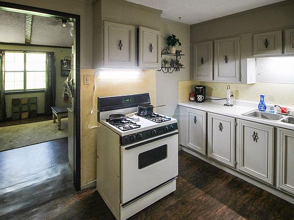 5th image of 417-A/B Myrtle Dr