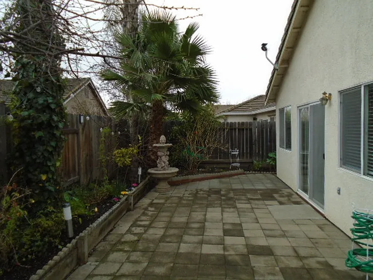 2378 Roualt St — Photo 21