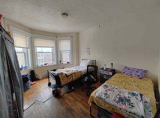 463 Park Dr APT 16, Boston, MA 02215