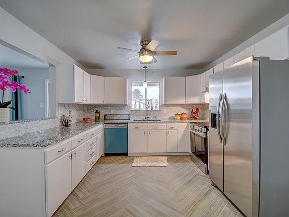 2nd image of 2300 Jane St NE