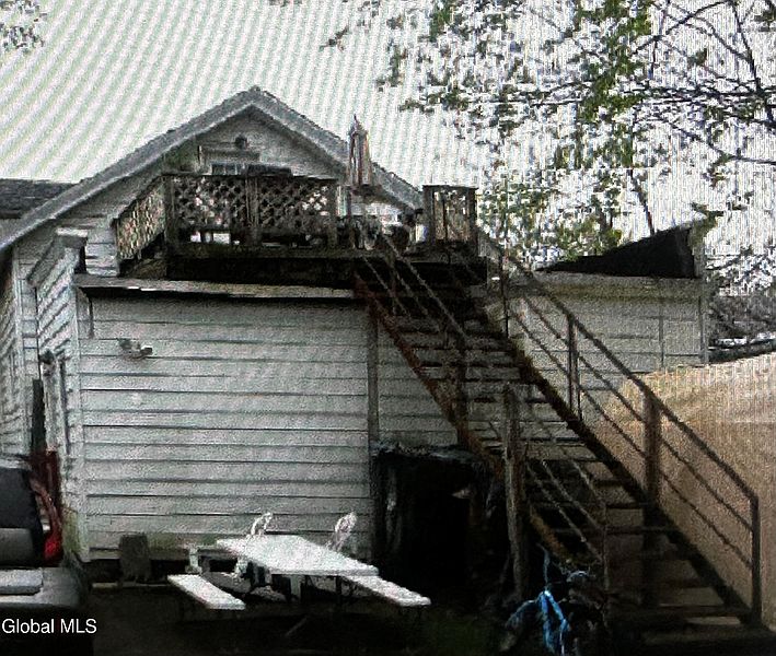 4th image of 19 1st Street