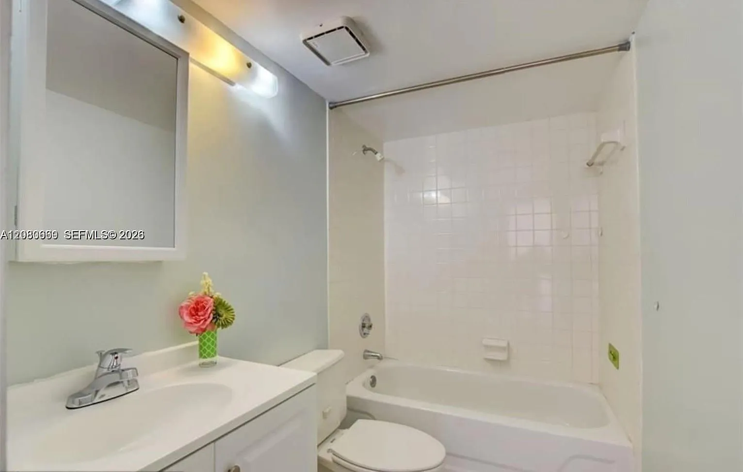 2 bed, 2.5 bath, $2,500 — Photo 2