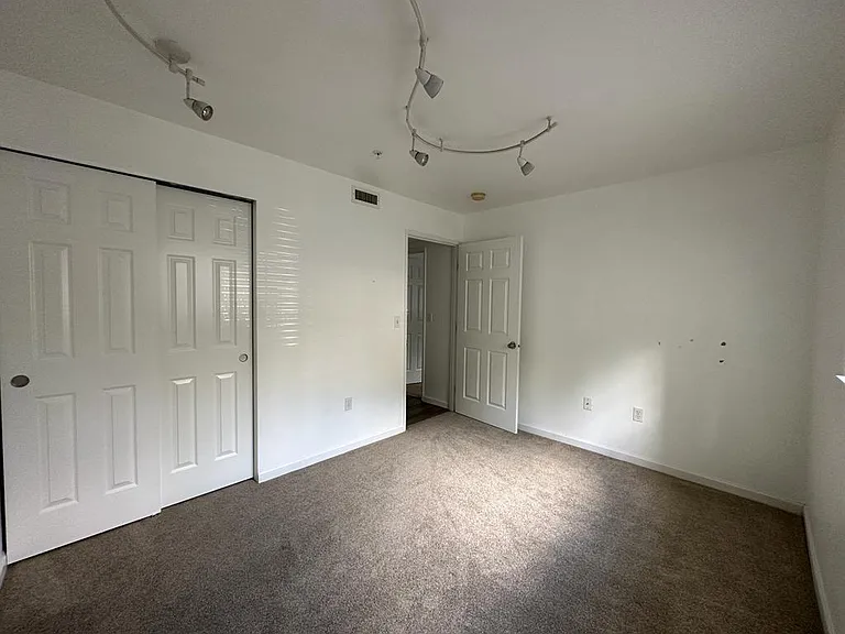 25235 SE Klahanie Blvd #N103 — Photo 9