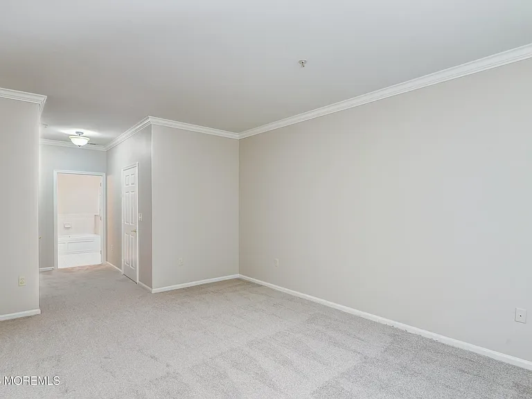 574 Saint Andrews Pl — Photo 16