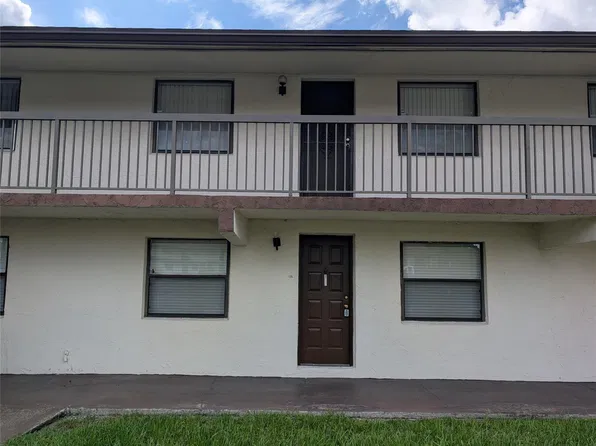 6040 Shakerwood Cir, Fort Lauderdale, FL 33319